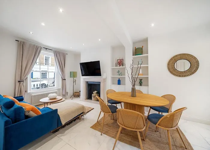 New Stylish 3-Bed Pimlico House Near Big Ben