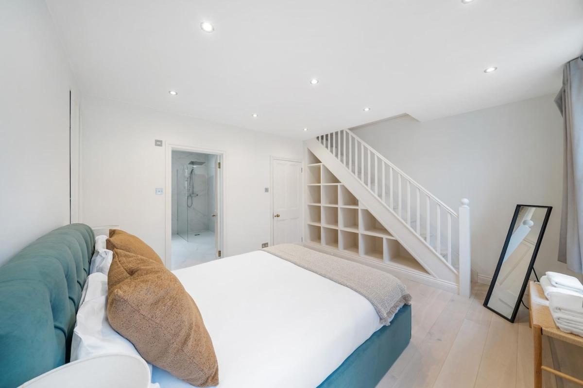 New Stylish 3-bed Pimlico House Near Big Ben * Londen