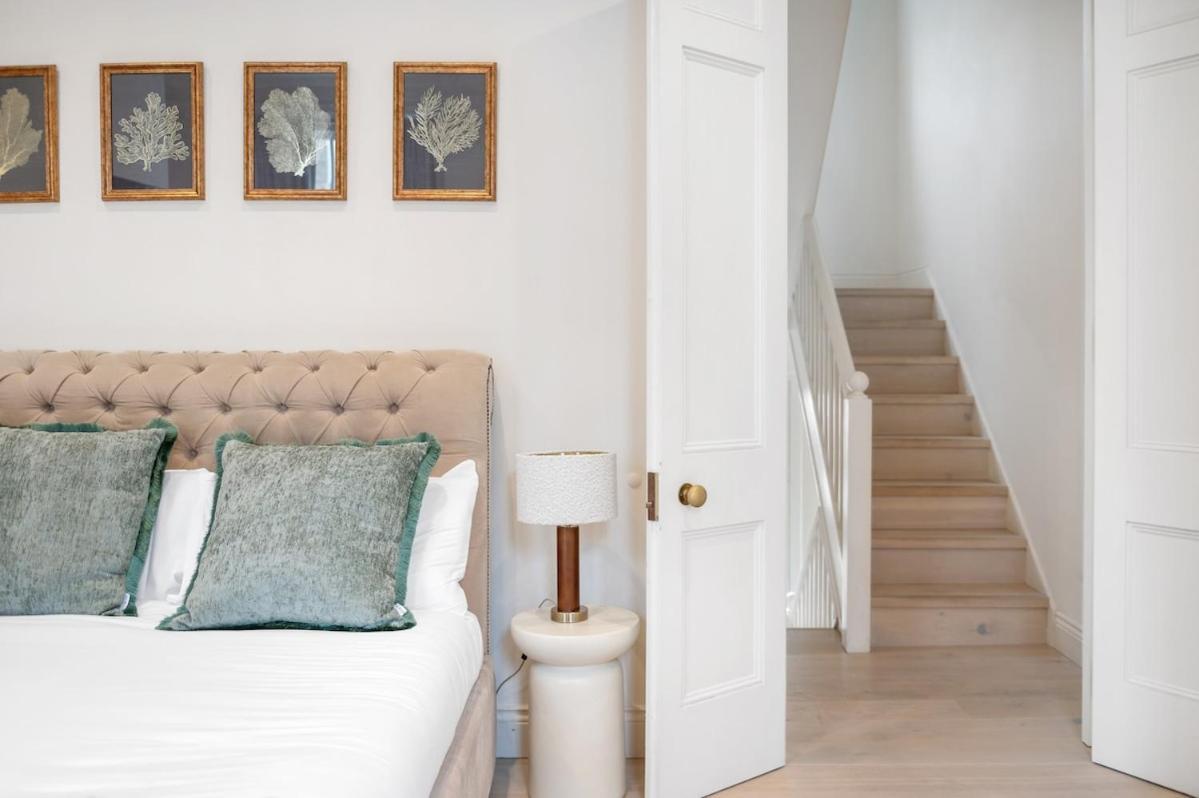 Vakantiehuis New Stylish 3-bed Pimlico House Near Big Ben Londen