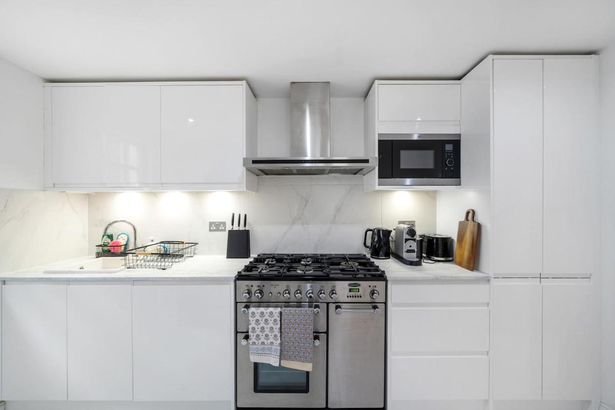 New Stylish 3-bed Pimlico House Near Big Ben Vakantiehuis *