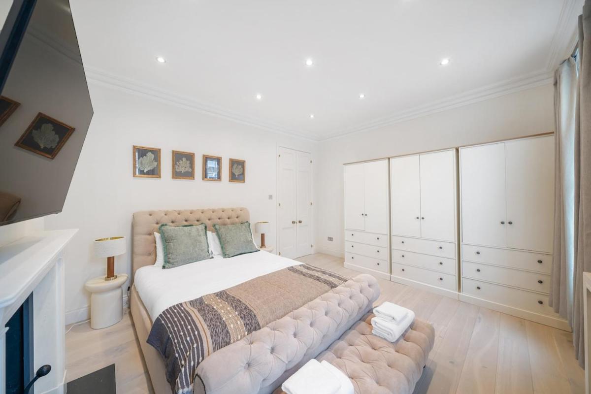 Vakantiehuis New Stylish 3-bed Pimlico House Near Big Ben Londen